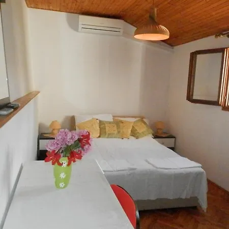 Lägenhet Hortenzia - One-bedroom With Terrace-1 - A Dubrovnik
